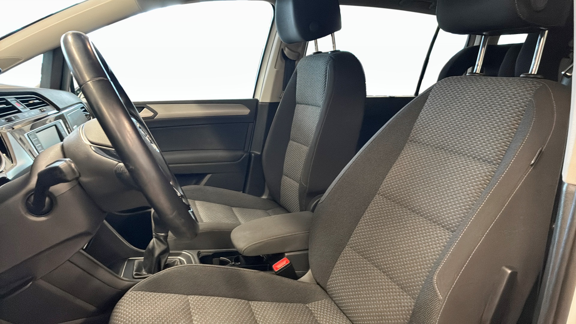 Volkswagen Touran YGF866