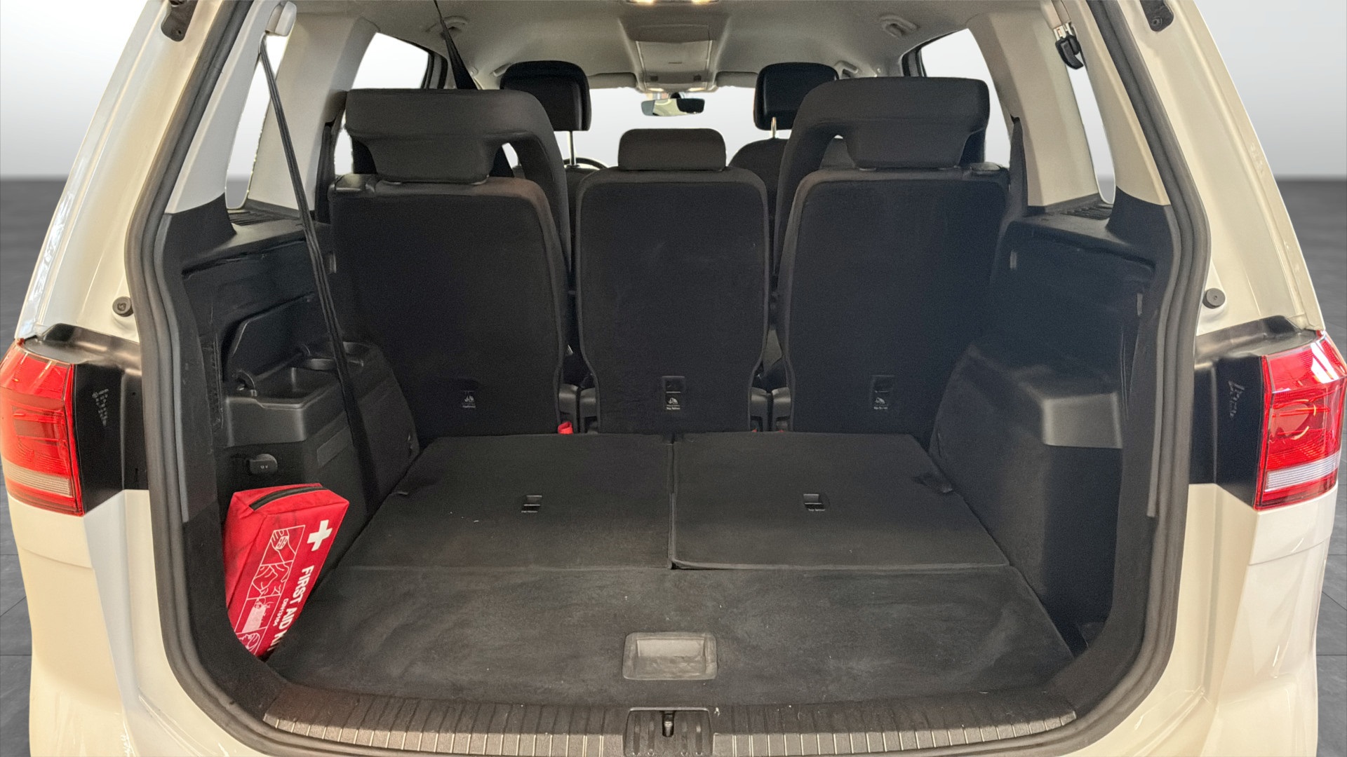 Volkswagen Touran YGF866