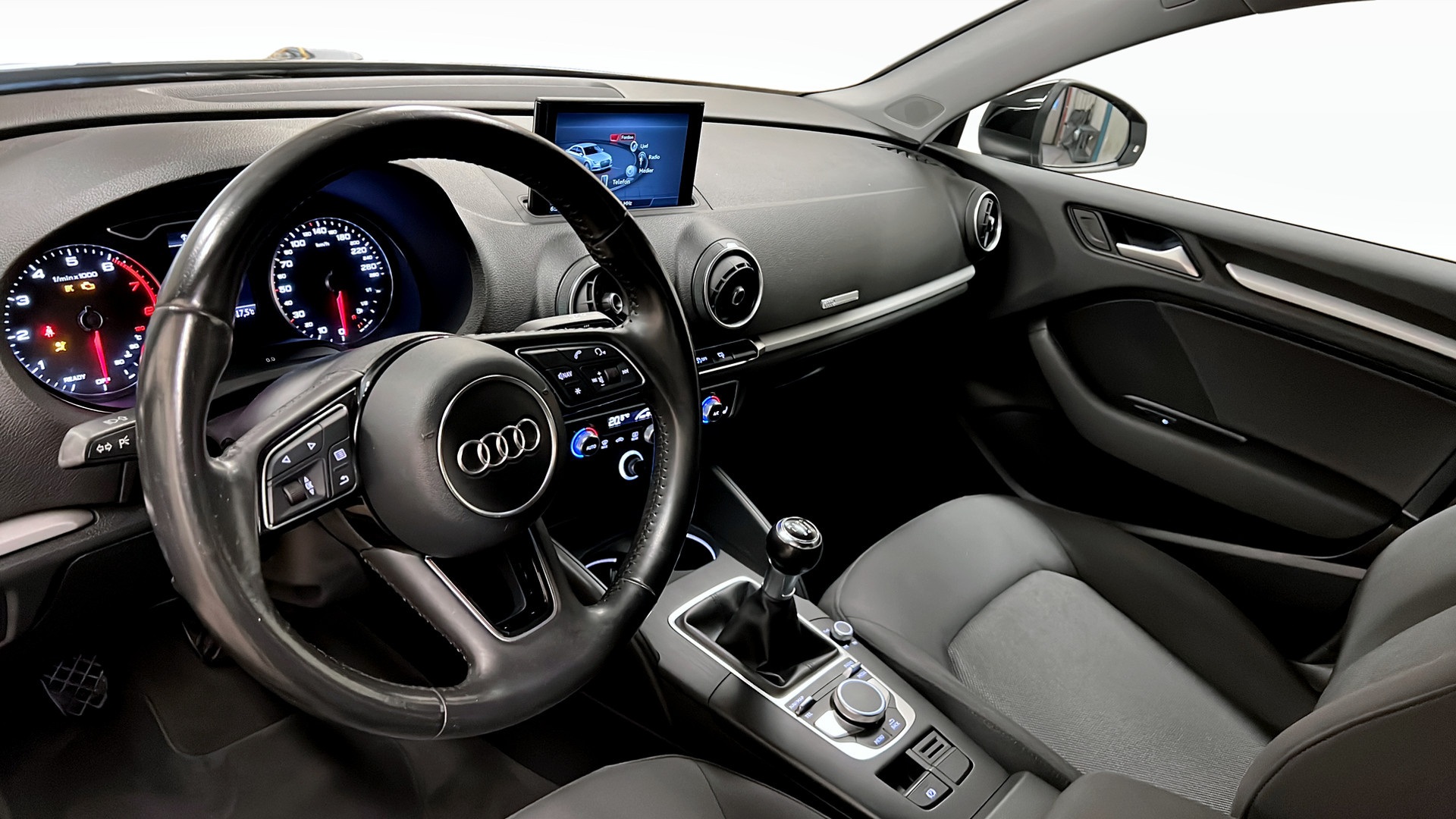 Audi A3 YGL236