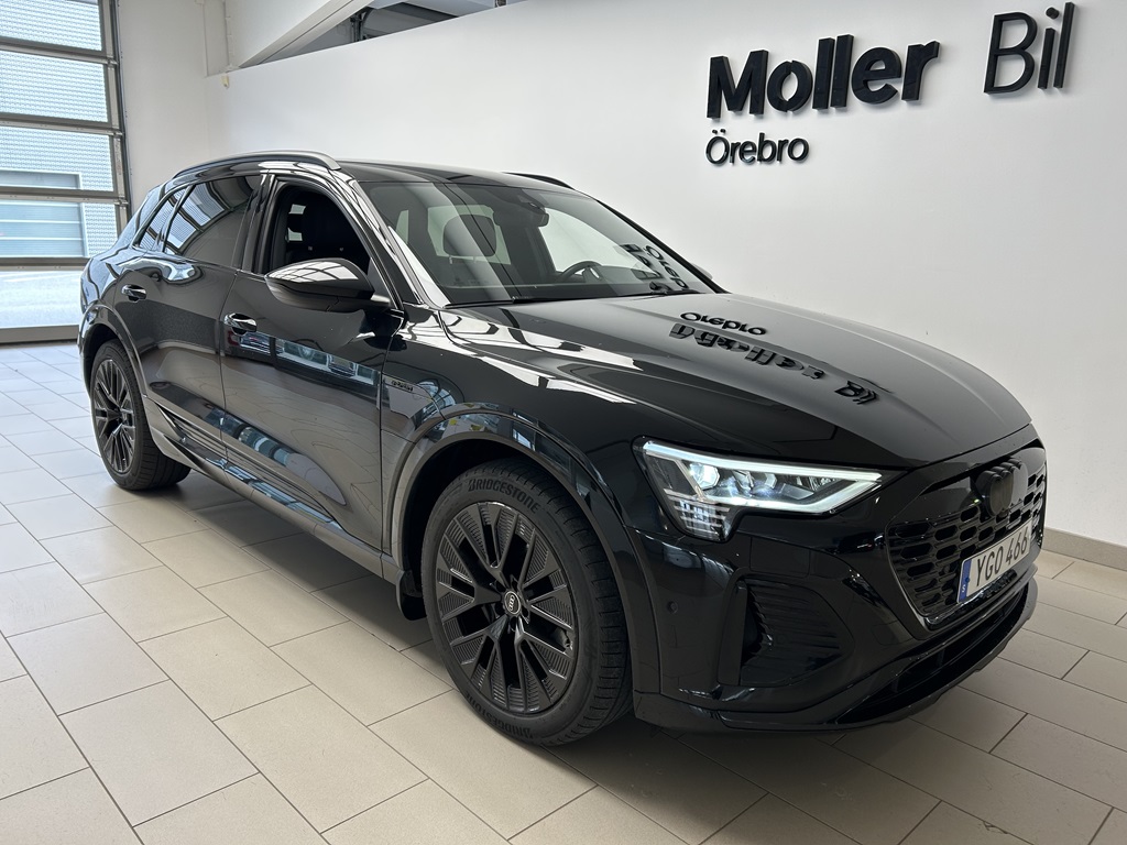 Audi Q8 e-tron YGO466