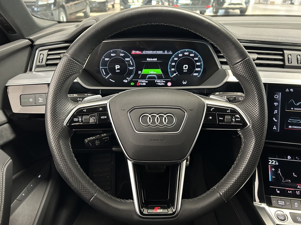 Audi Q8 e-tron YGO466