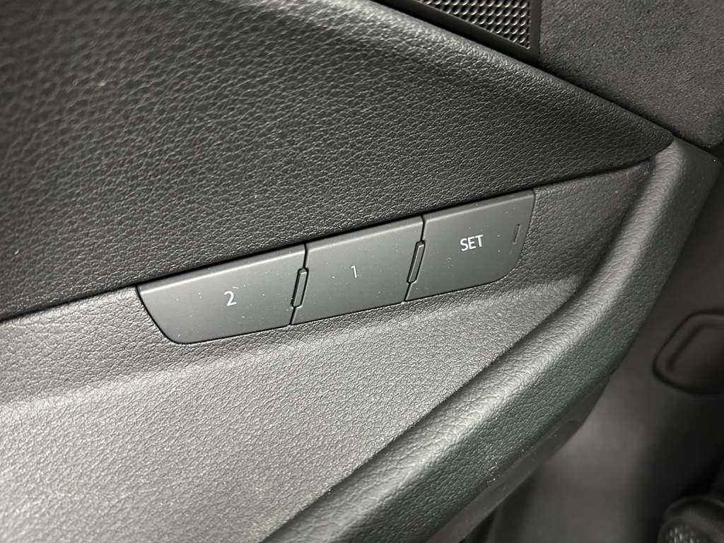 Audi Q8 e-tron YGO466