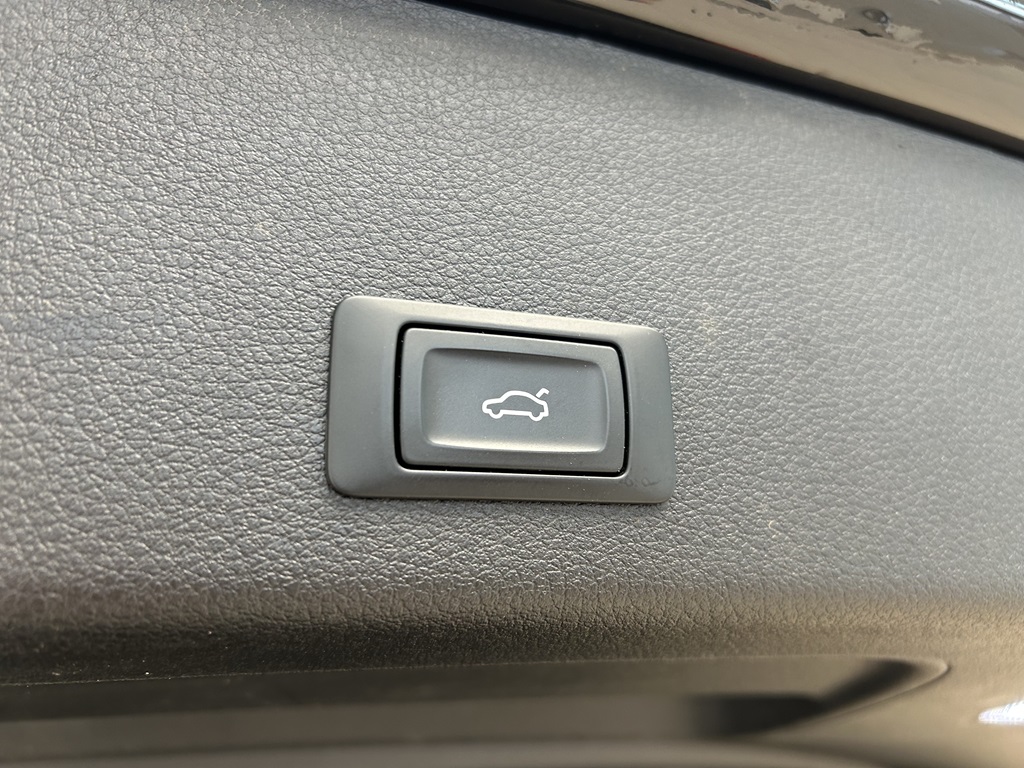 Audi Q8 e-tron YGO466
