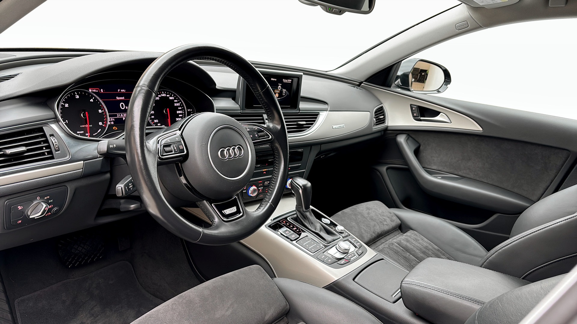 Audi A6 allroad quattro YGT268