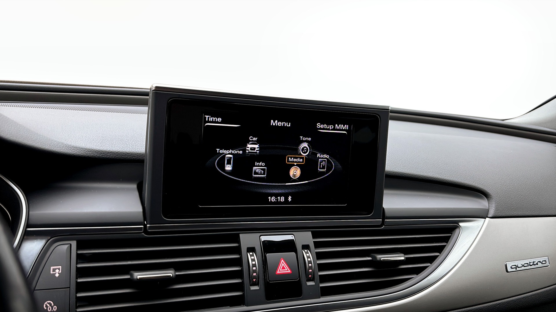 Audi A6 allroad quattro YGT268