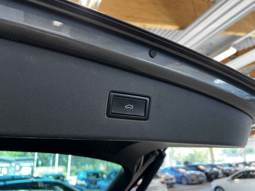 Volkswagen Tiguan YHE268