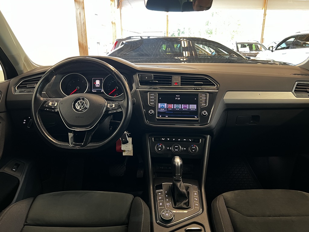 Volkswagen Tiguan YHE268