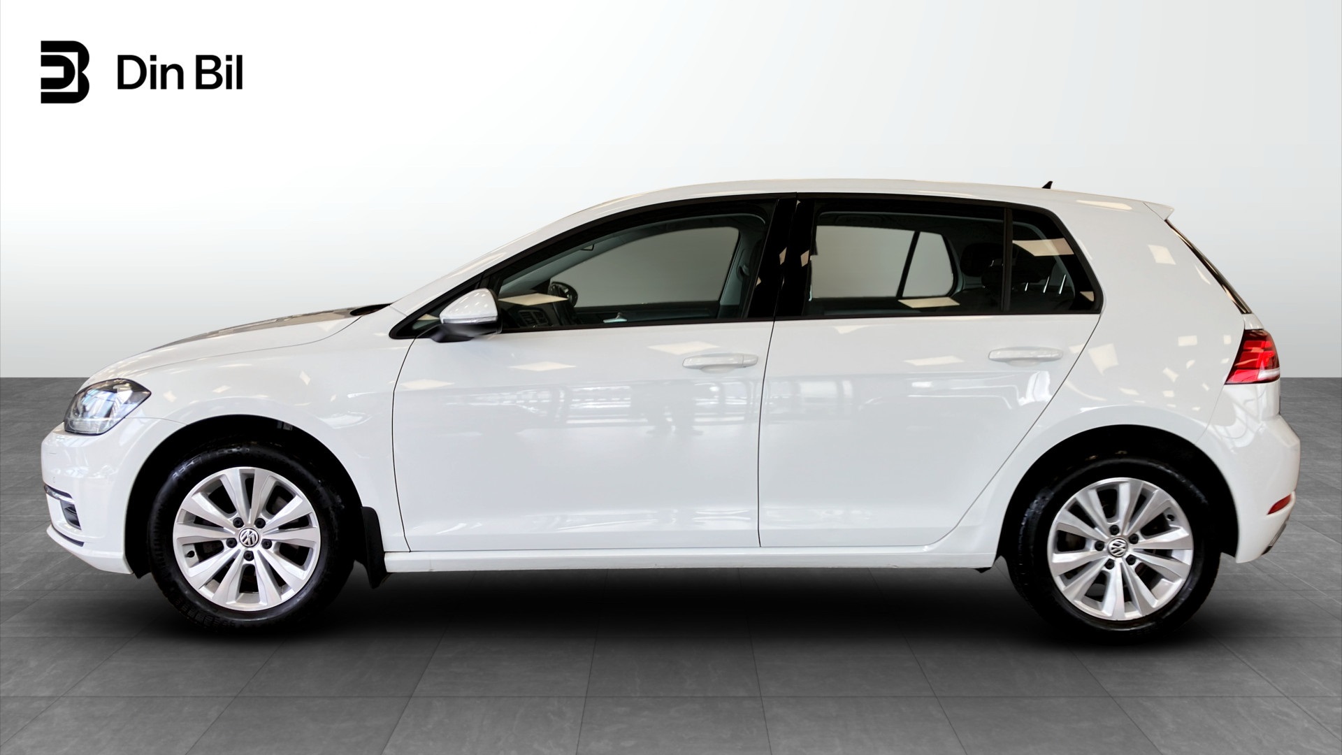 Volkswagen Golf YHW71T