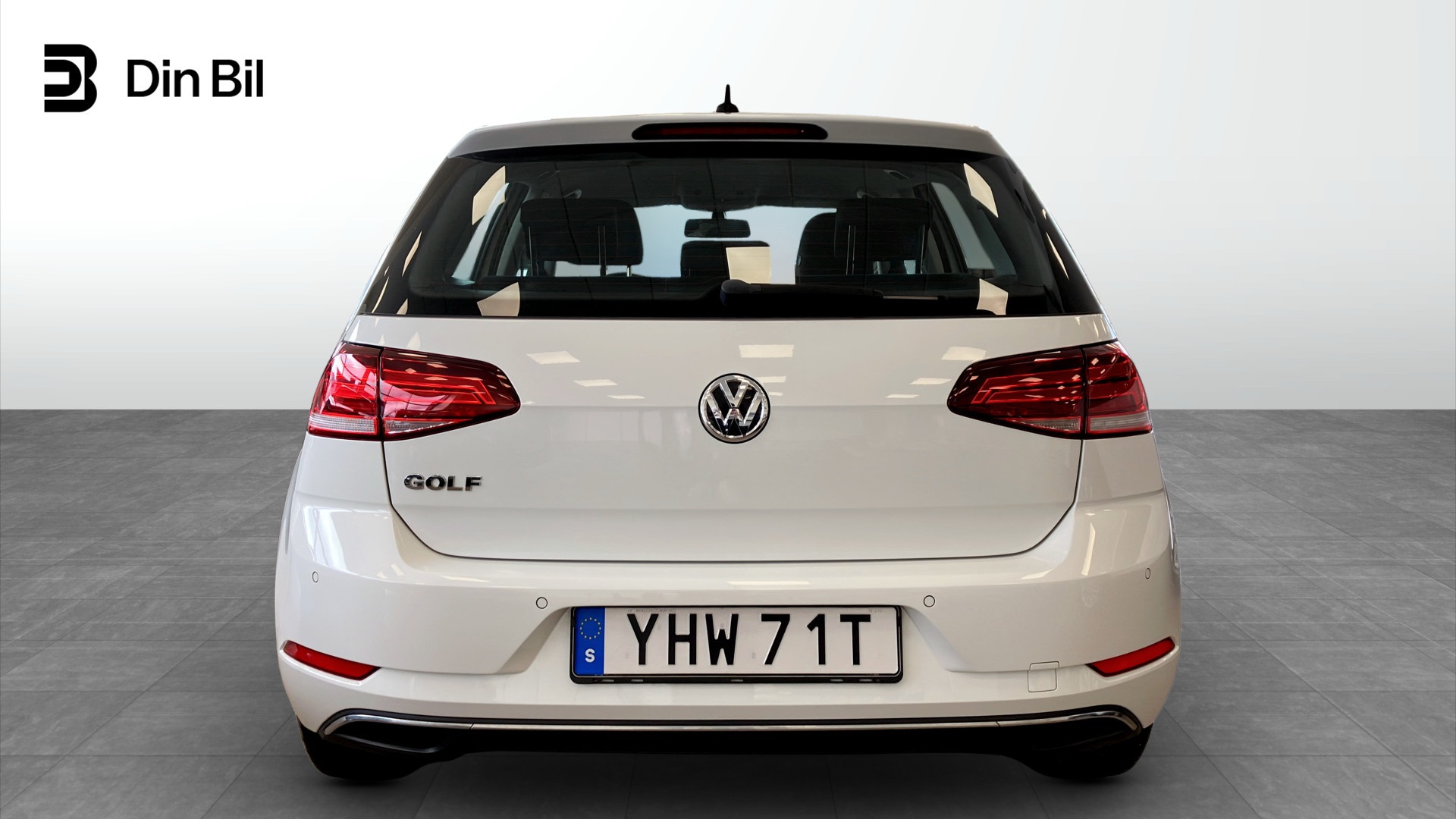 Volkswagen Golf YHW71T