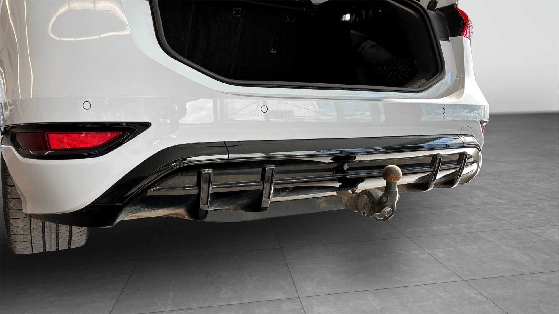 Audi A6 Avant e-tron YJB03U