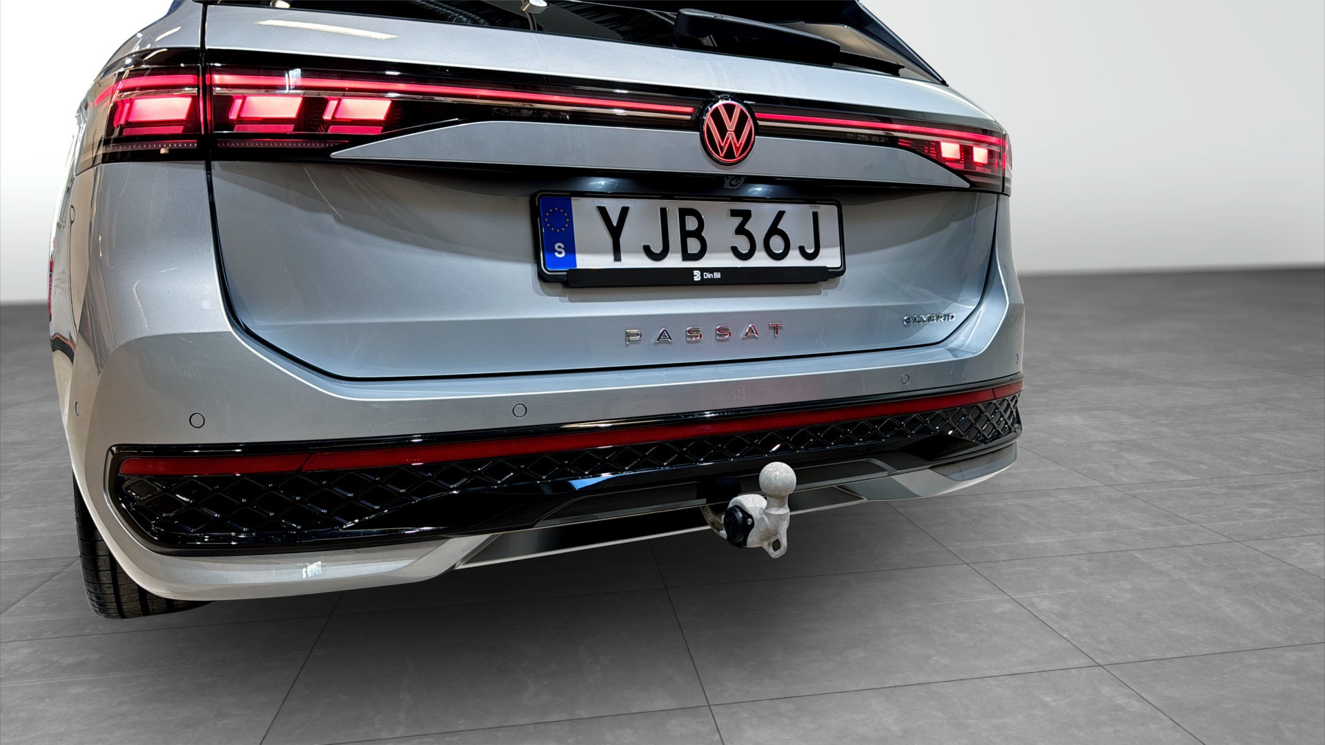 Volkswagen Passat YJB36J