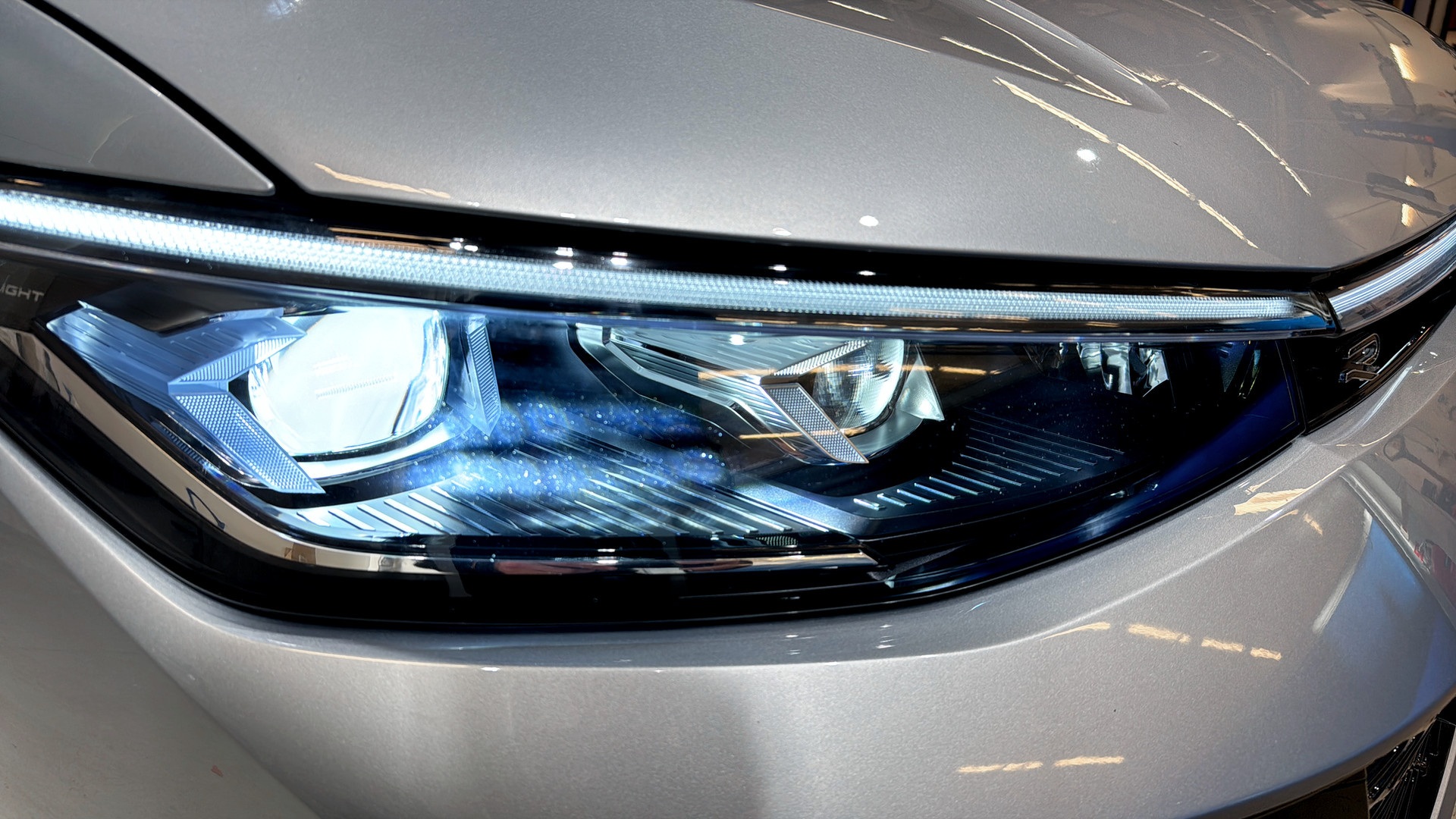 Volkswagen Passat YJB36J