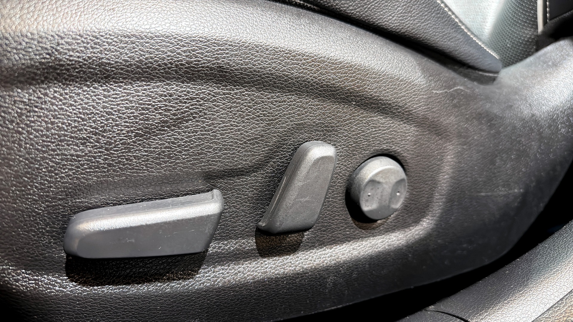 Kia cee'd YJK19W