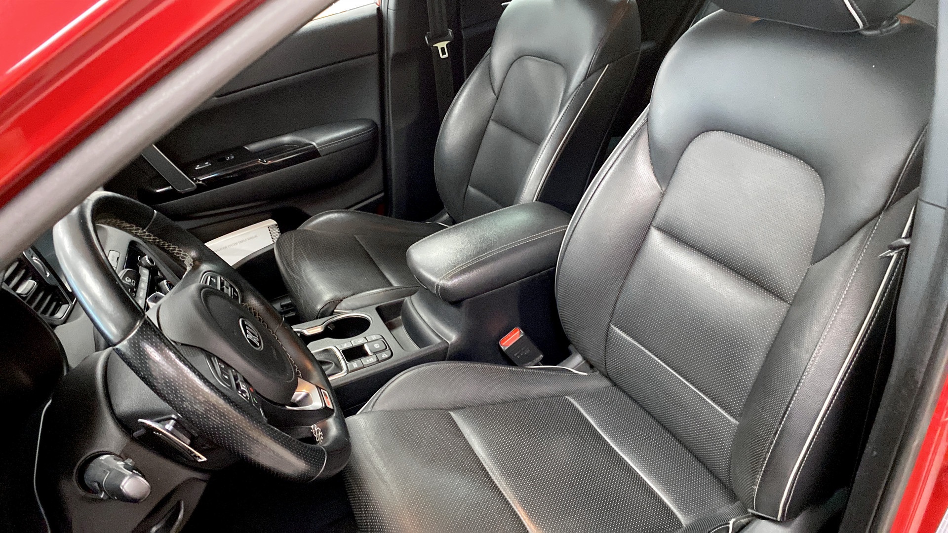 Kia Sportage YJT395