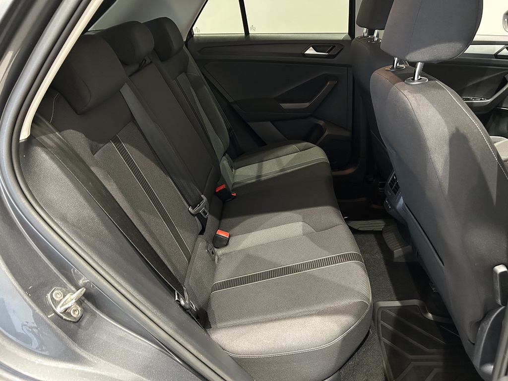 Volkswagen T-Roc YJT42M