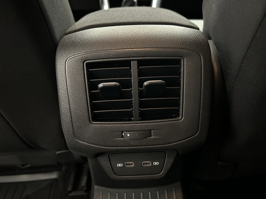Volkswagen T-Roc YJT42M