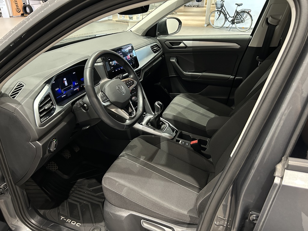 Volkswagen T-Roc YJT42M