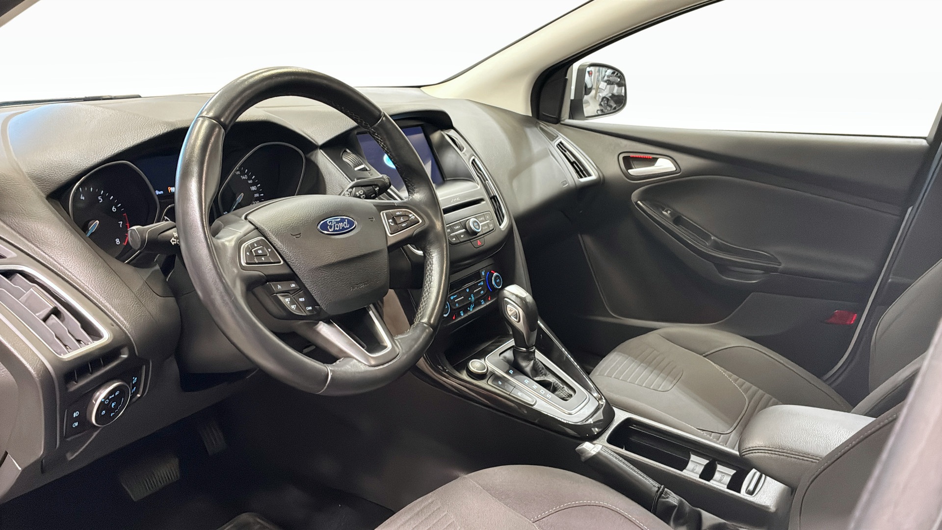 Ford Focus YKH249