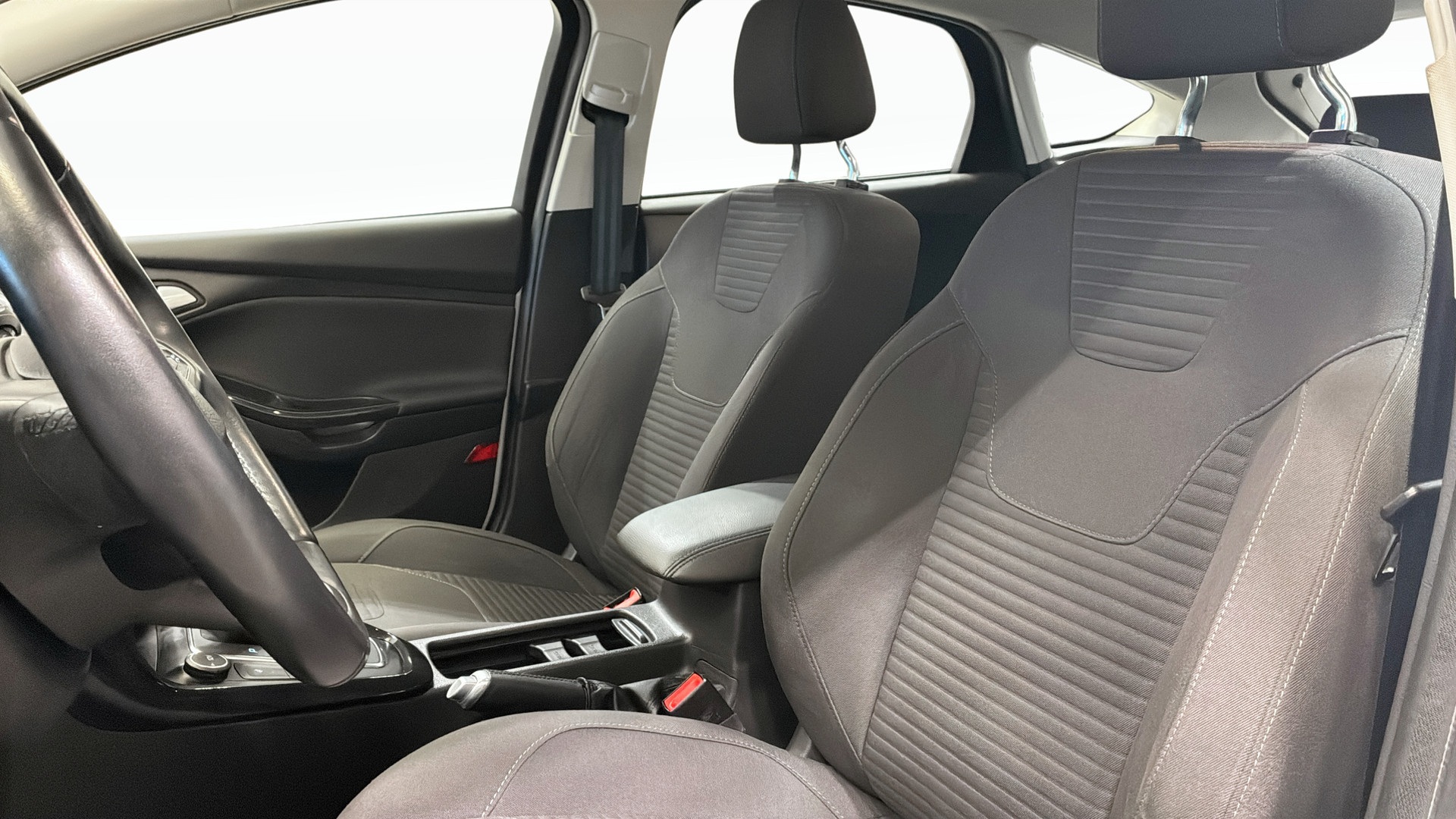 Ford Focus YKH249