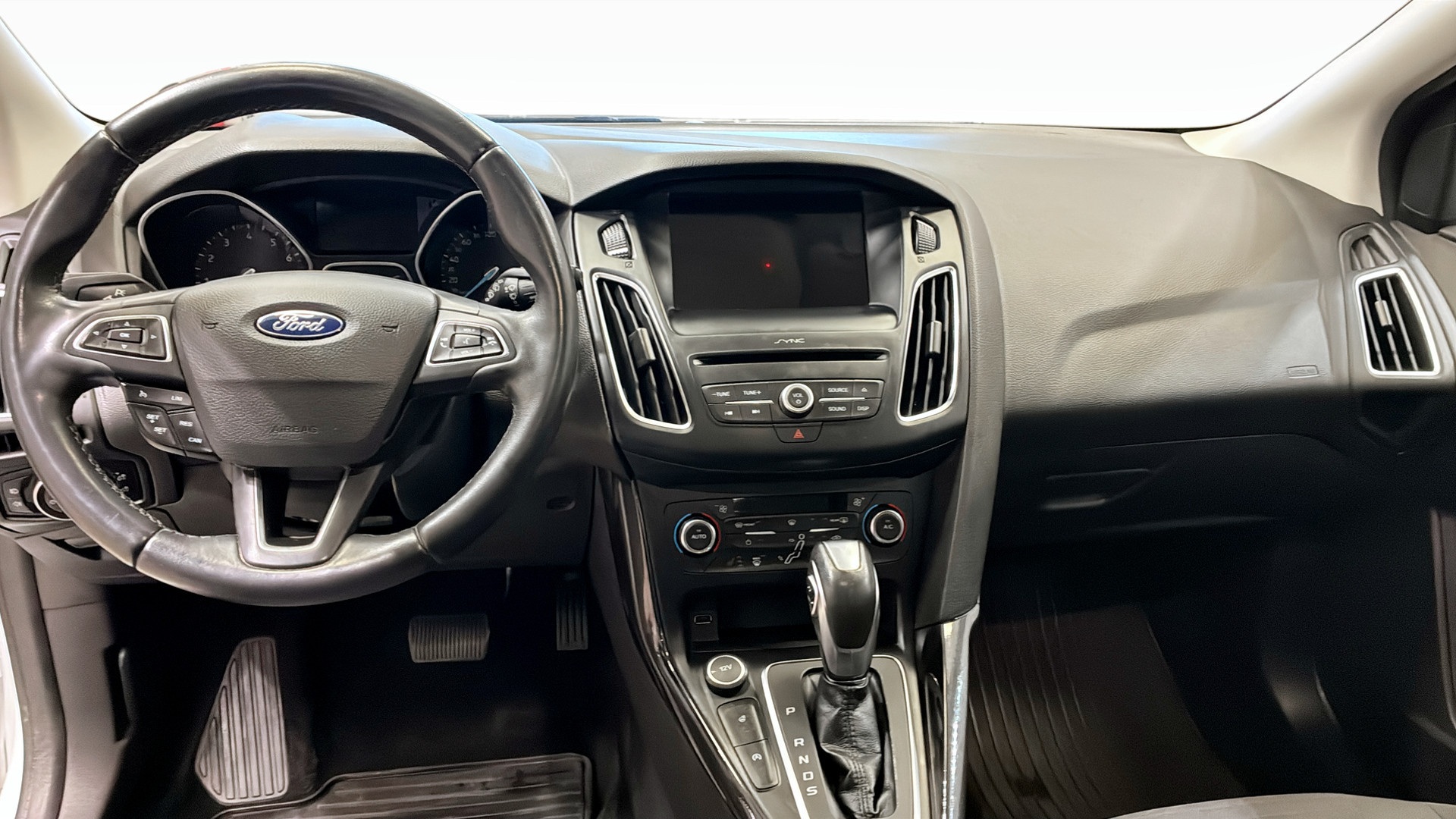 Ford Focus YKH249