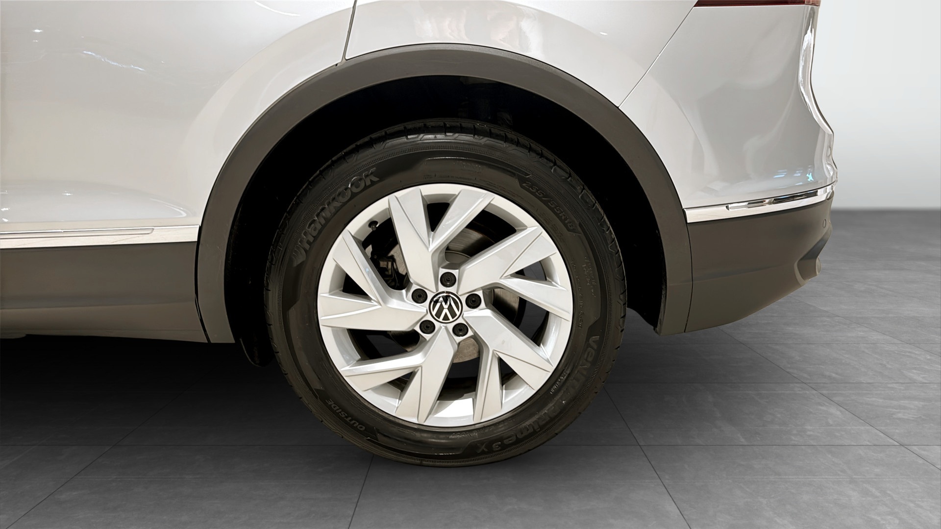 Volkswagen Tiguan YKL71F