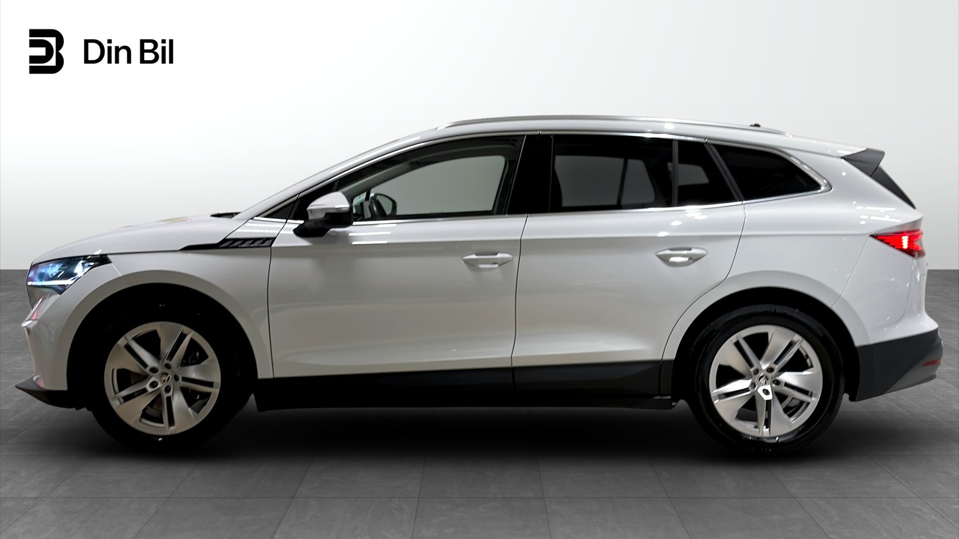 Skoda Enyaq YKM69M