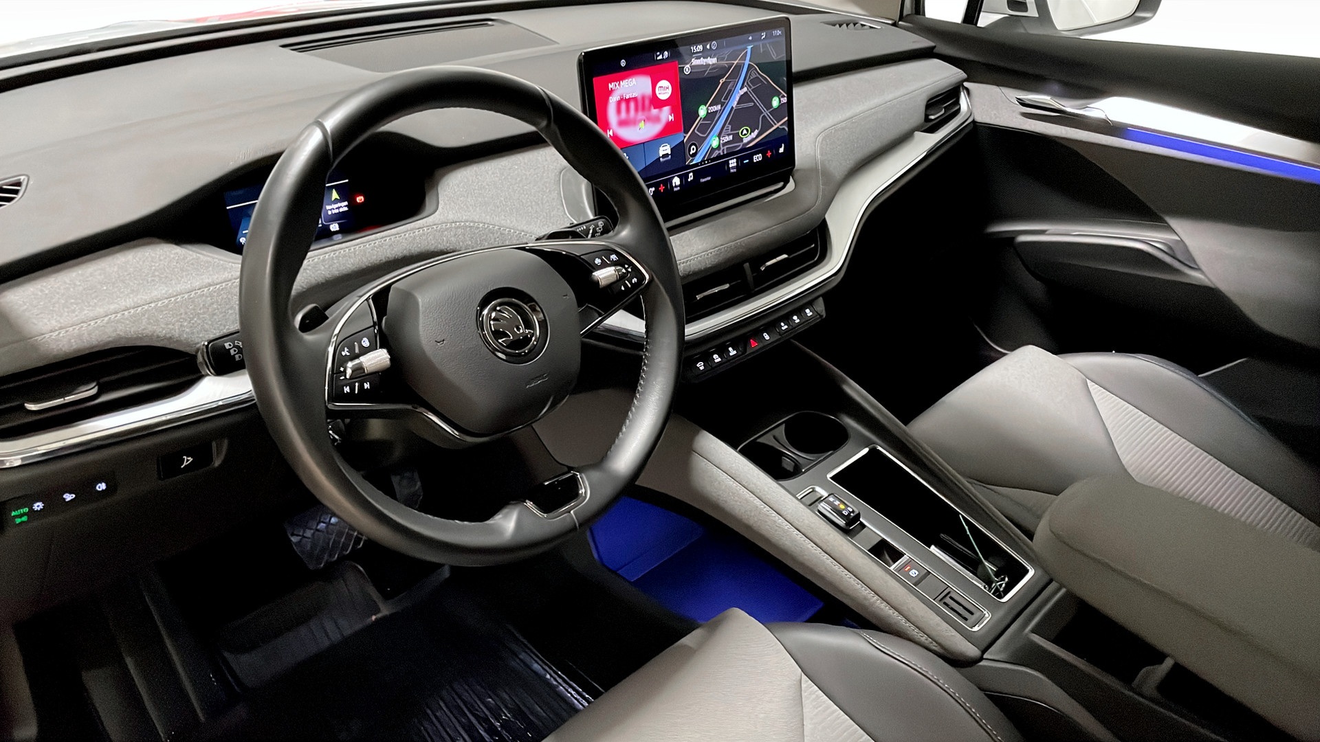 Skoda Enyaq YKM69M