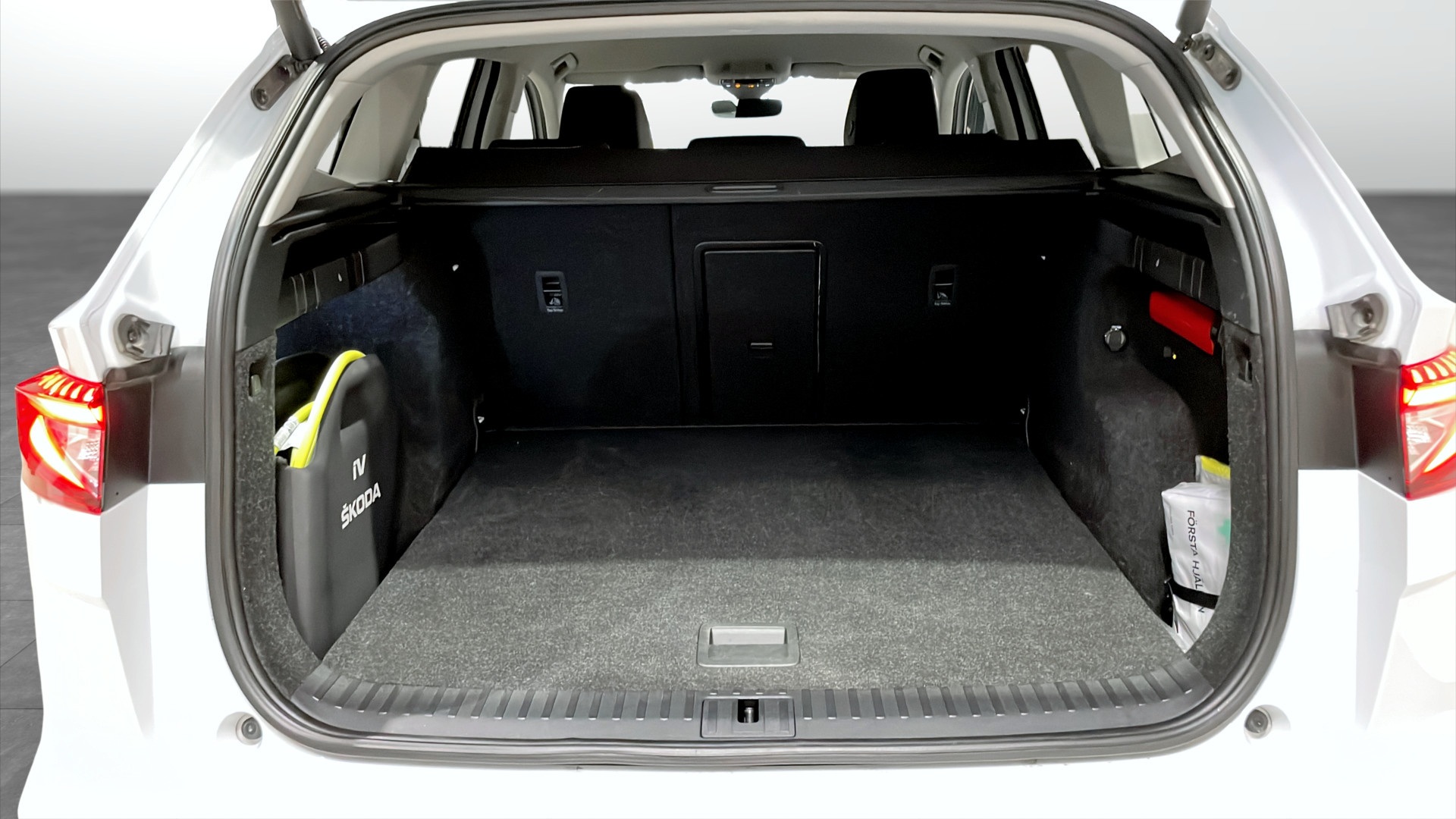 Skoda Enyaq YKM69M
