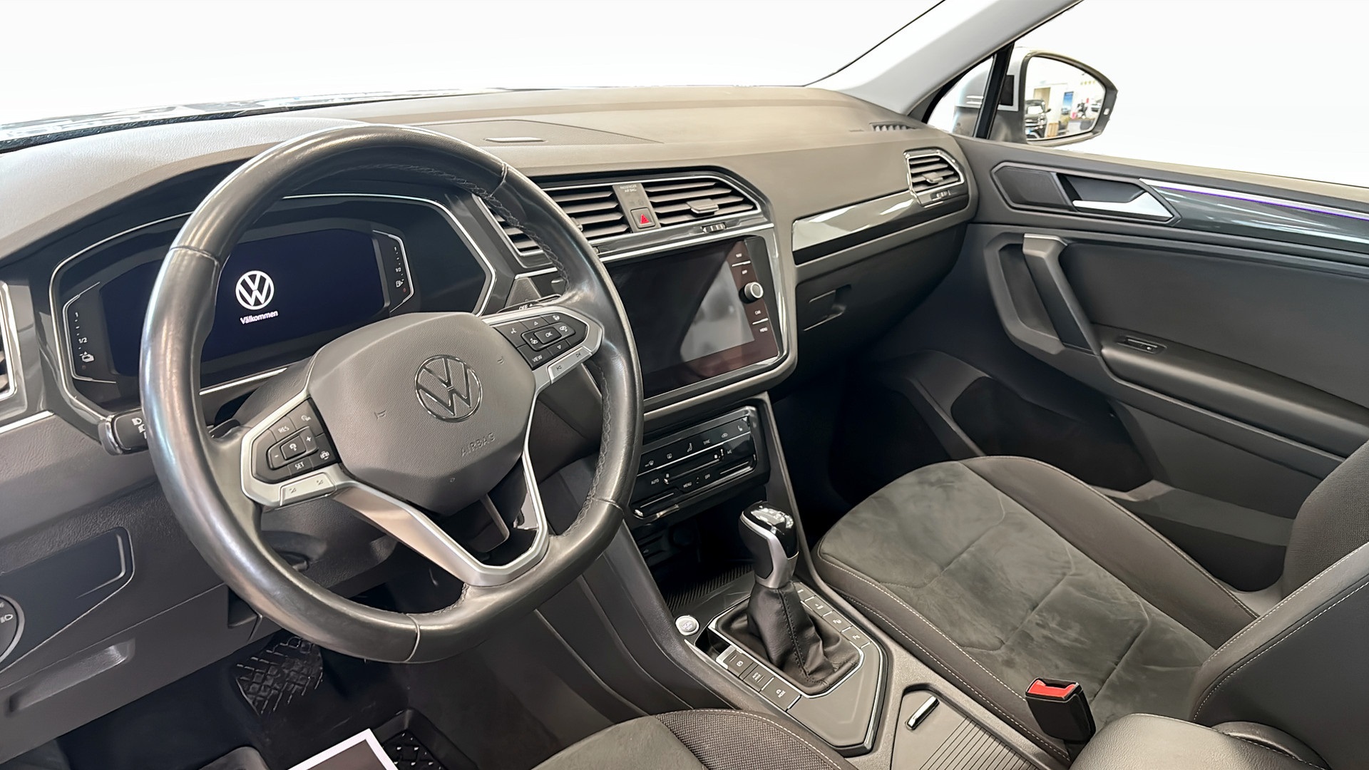 Volkswagen Tiguan YKN71J