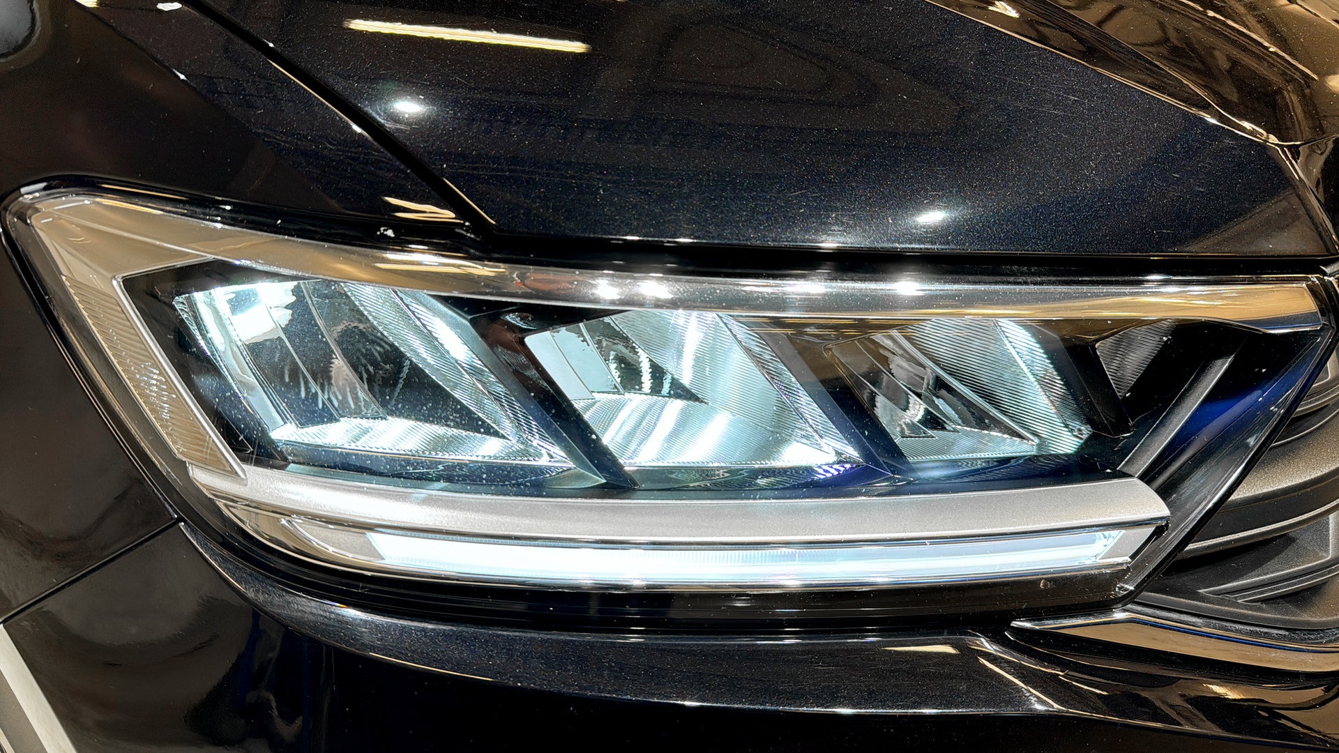 Volkswagen T-Roc YLJ07E
