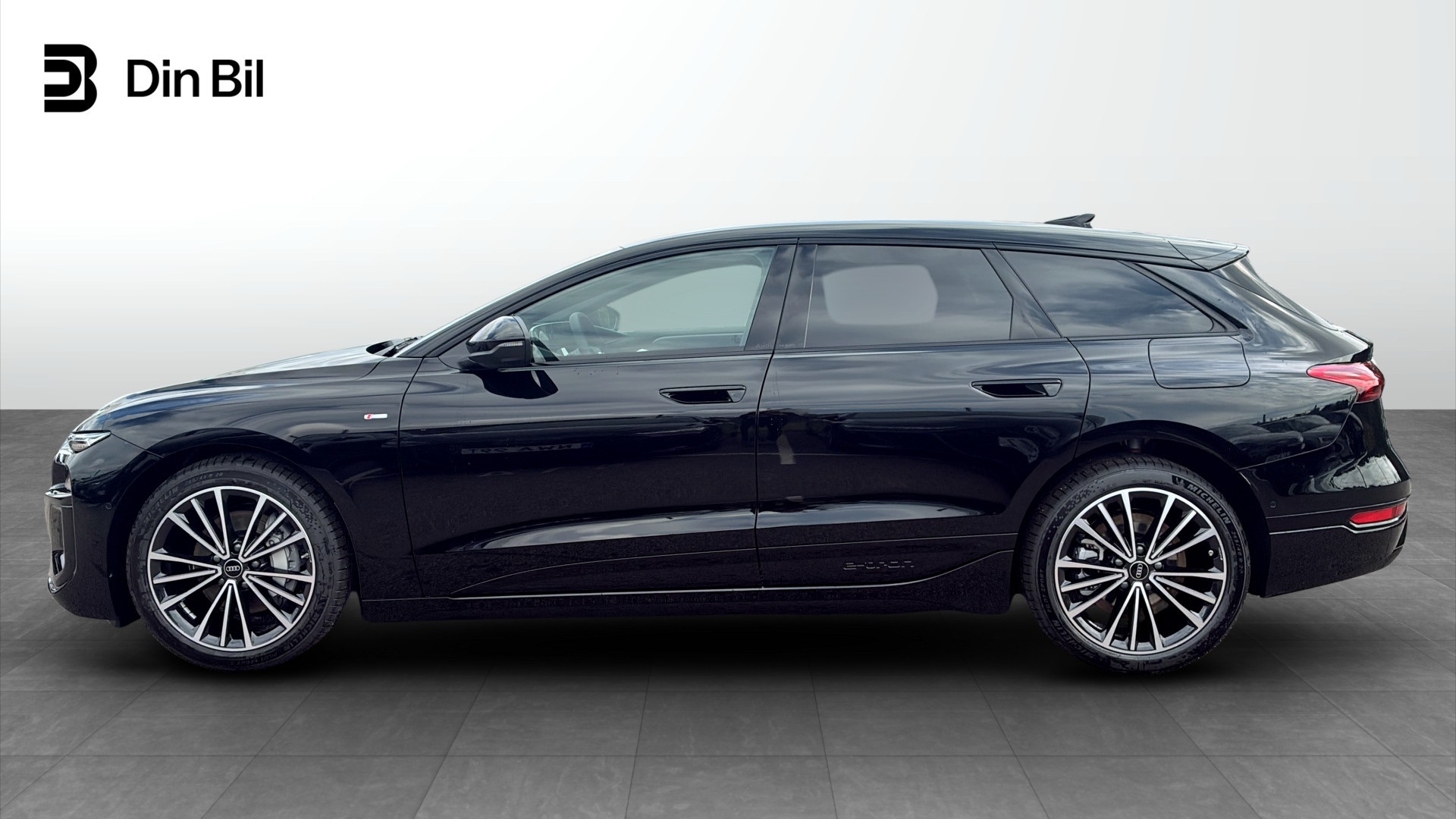 Audi A6 Avant e-tron YLL43U
