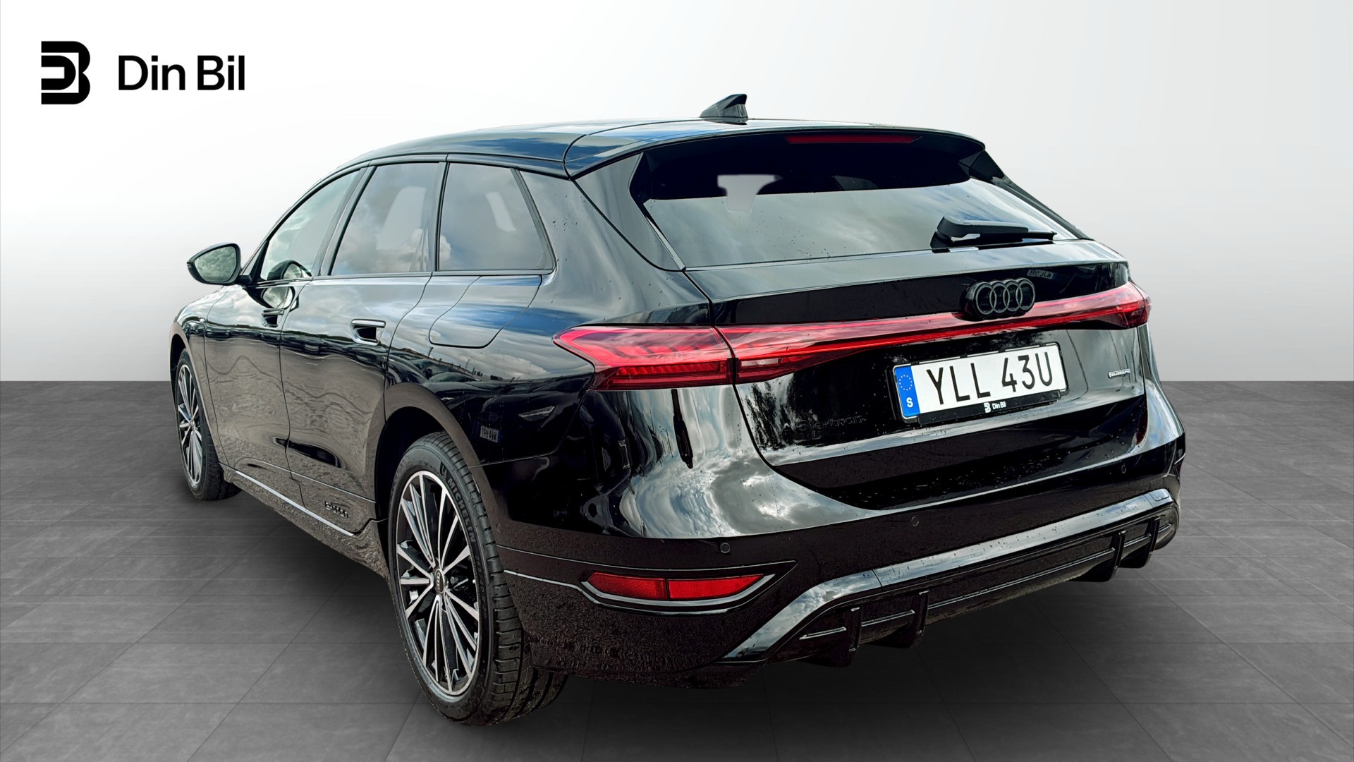 Audi A6 Avant e-tron YLL43U
