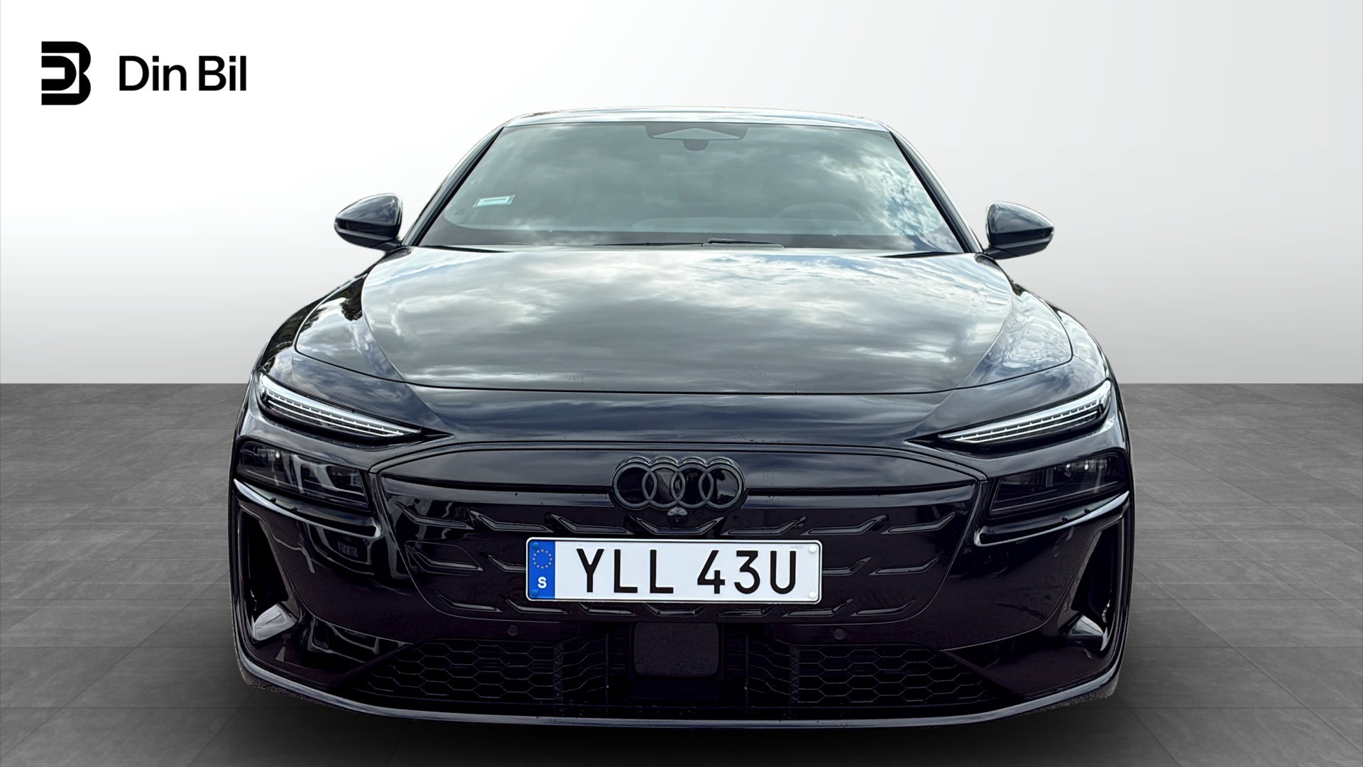 Audi A6 Avant e-tron YLL43U