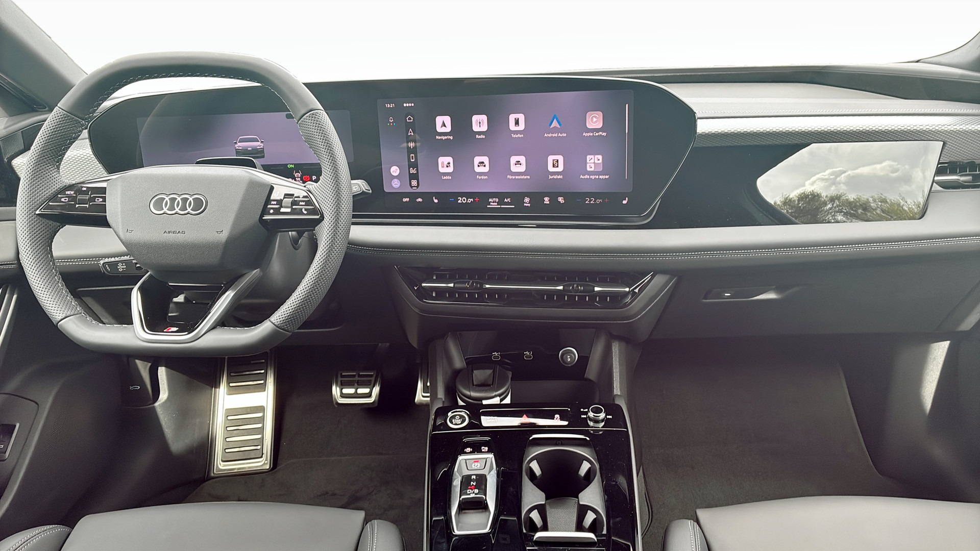 Audi A6 Avant e-tron YLL43U