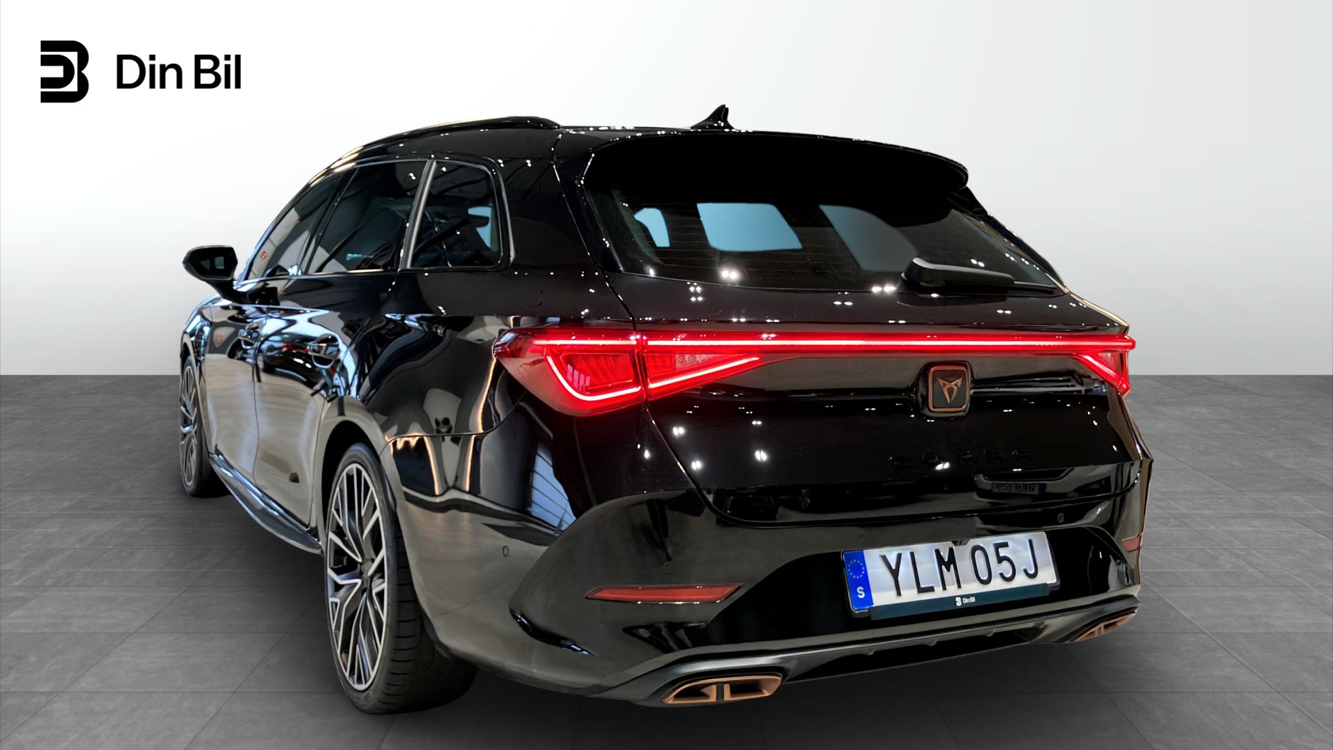 CUPRA Leon Sportstourer YLM05J