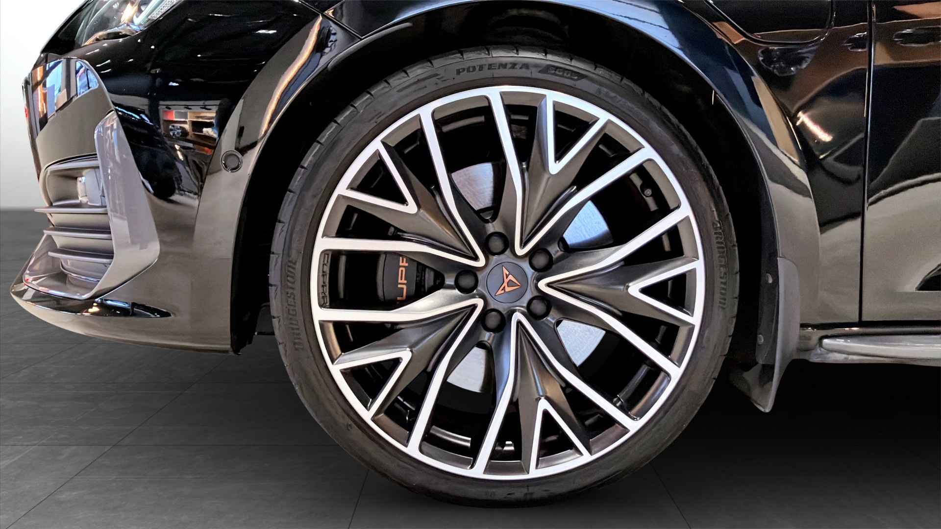 CUPRA Leon Sportstourer YLM05J