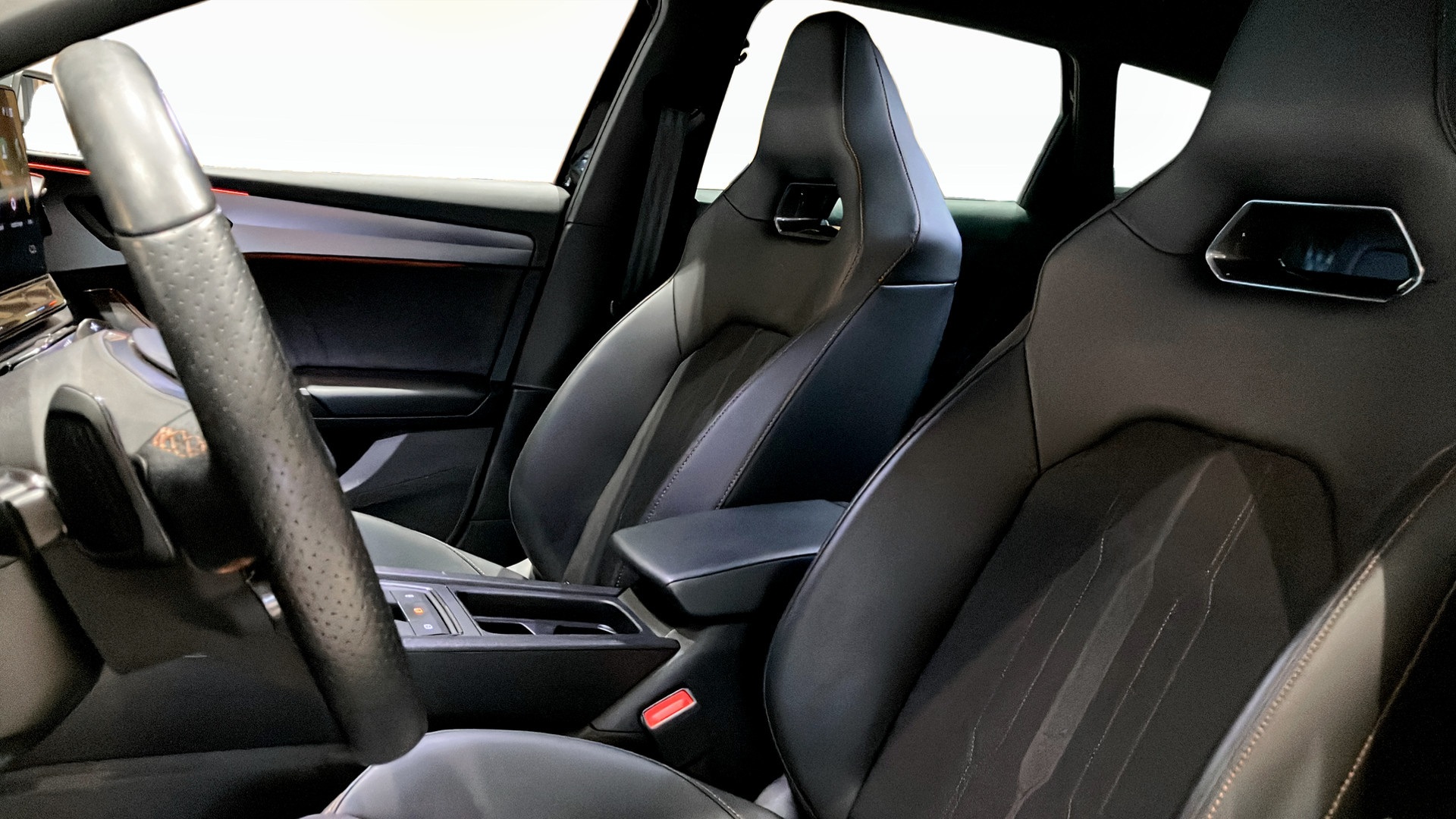 CUPRA Leon Sportstourer YLM05J