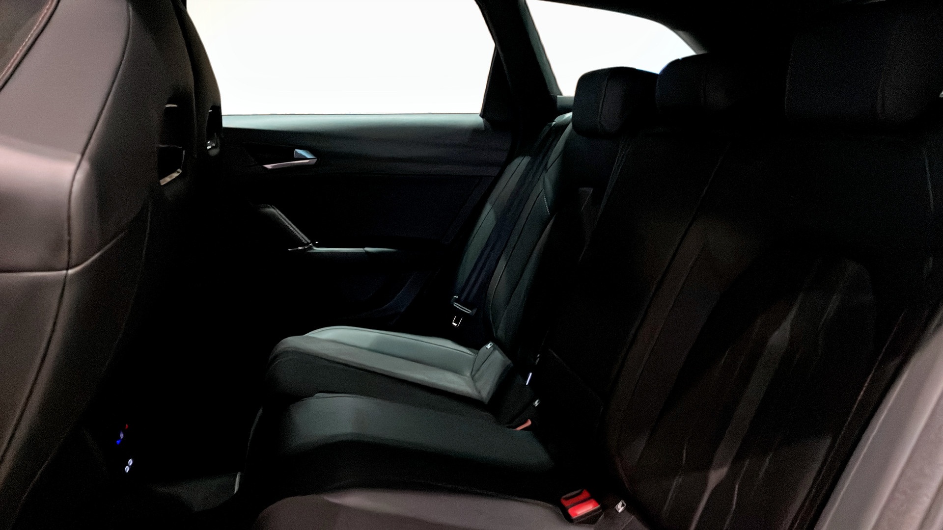 CUPRA Leon Sportstourer YLM05J