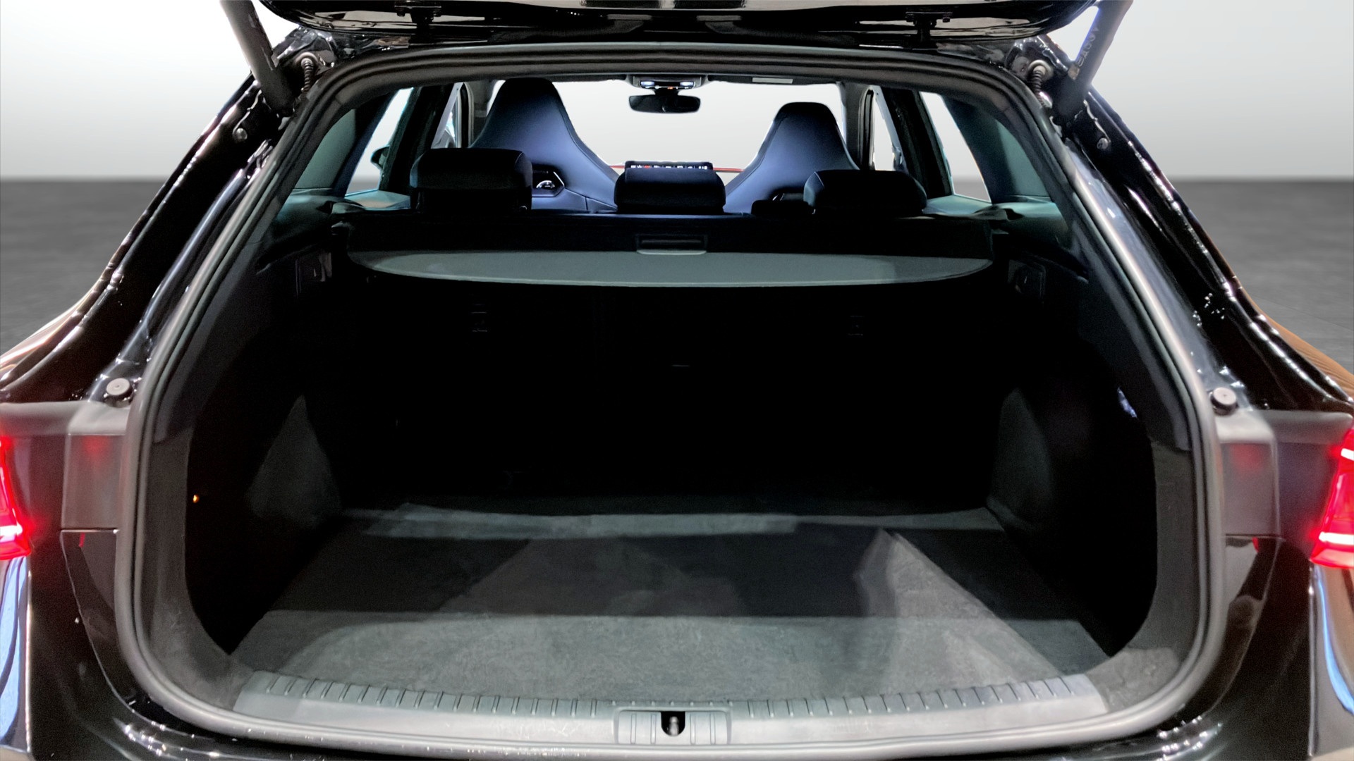 CUPRA Leon Sportstourer YLM05J