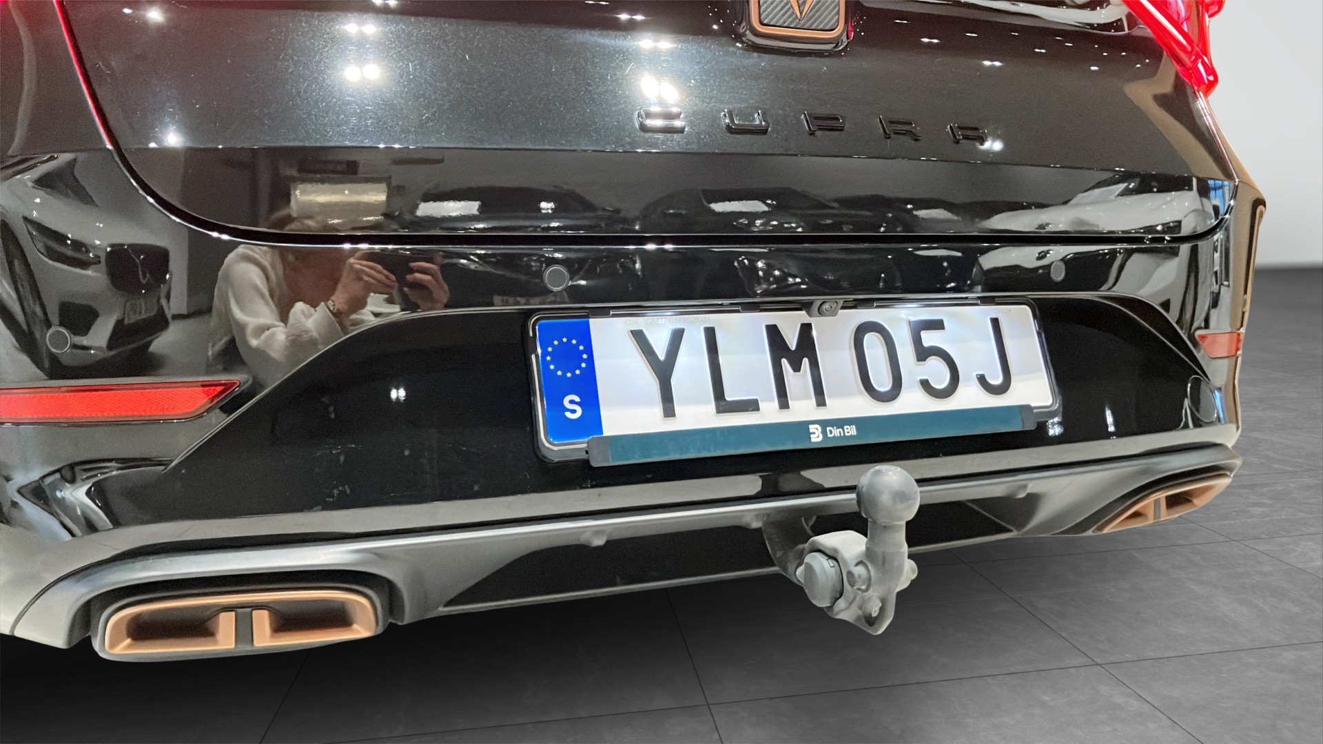 CUPRA Leon Sportstourer YLM05J