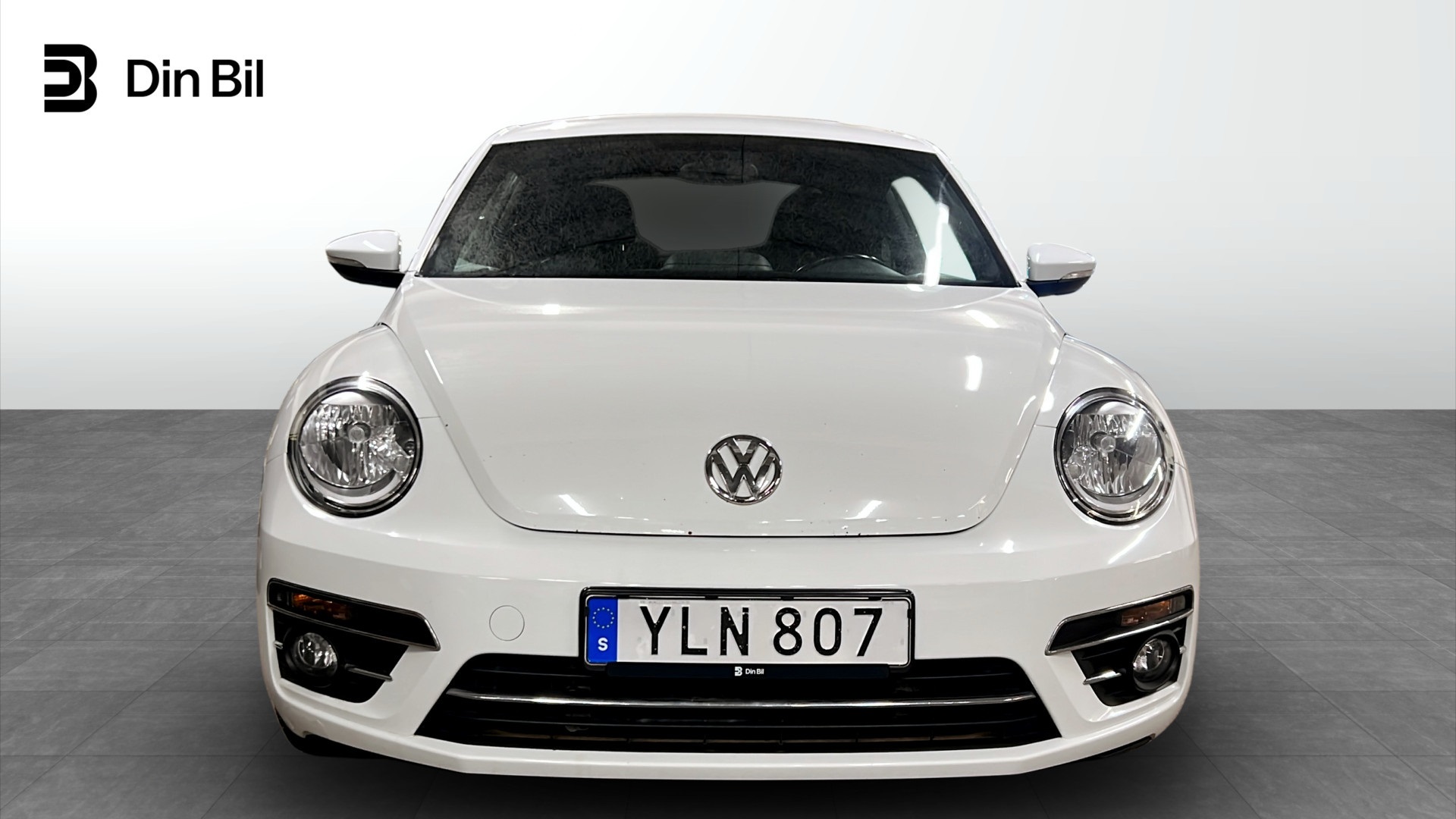 Volkswagen Beetle YLN807