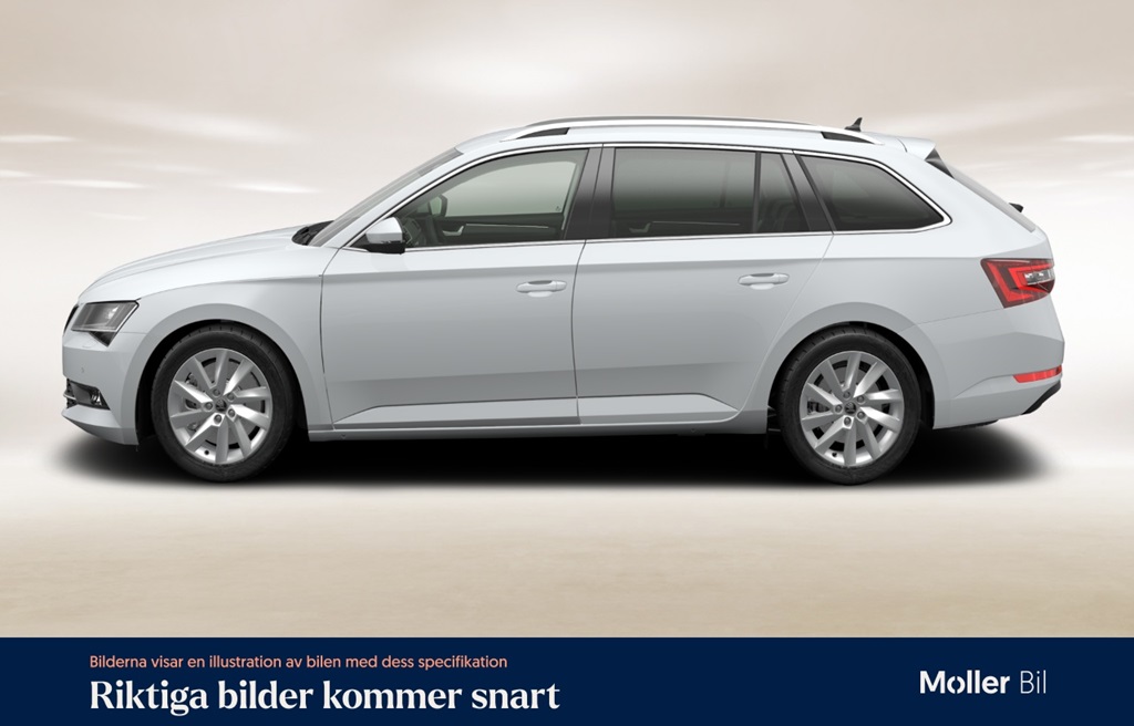 Skoda Superb YLN893