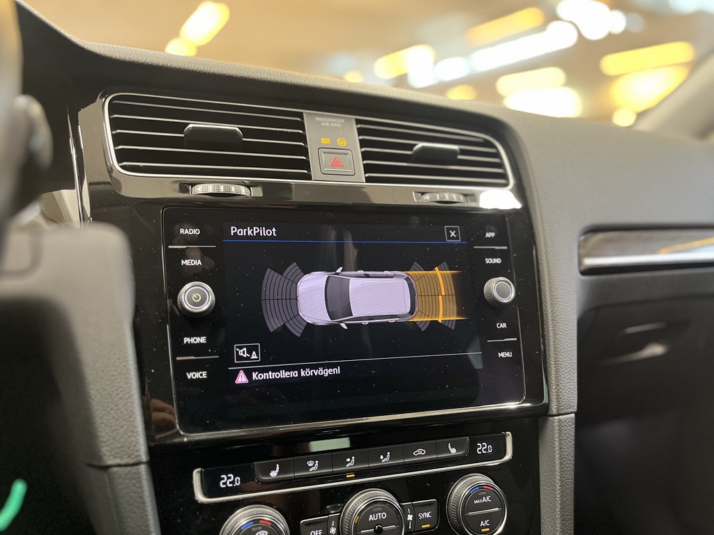 Volkswagen Golf YLY909