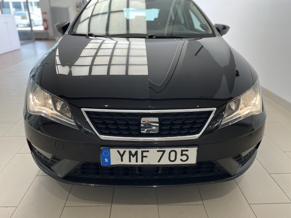 SEAT Leon SC YMF705