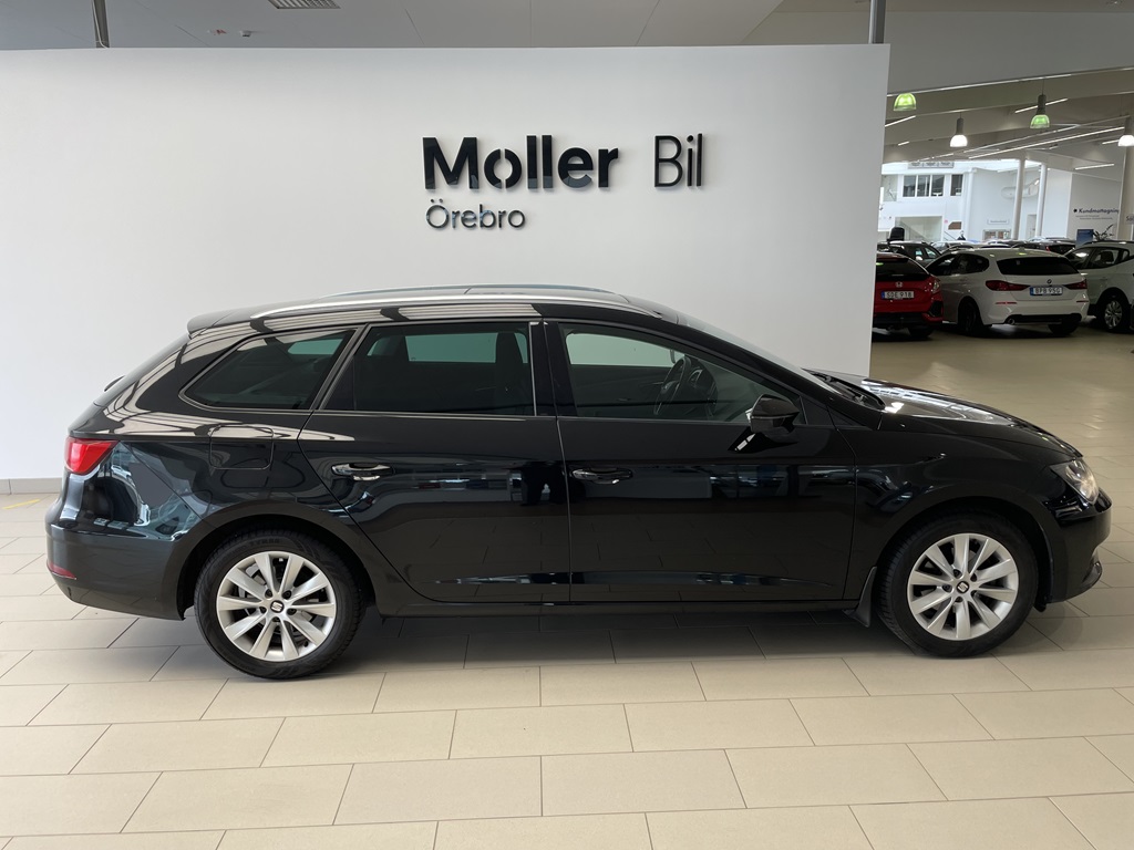 SEAT Leon SC YMF705