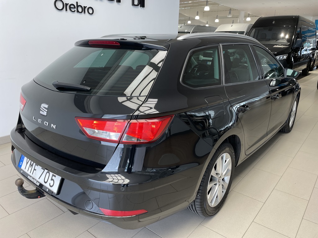 SEAT Leon SC YMF705