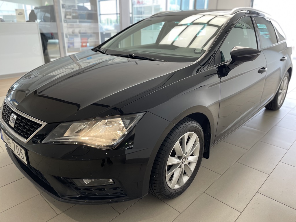 SEAT Leon SC YMF705