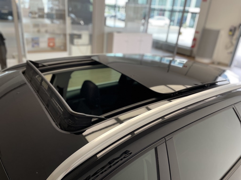 SEAT Leon SC YMF705