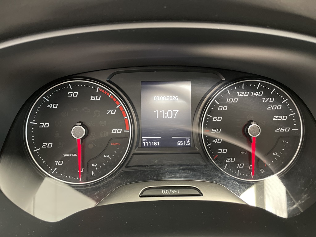 SEAT Leon SC YMF705