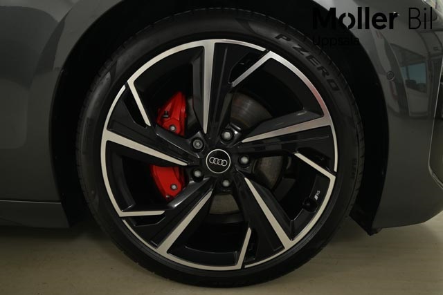 Audi A6 Avant e-tron YMN06P